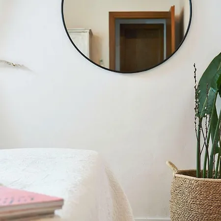 One Of A Kind Near The Duomo W/balcony Palace Apartment *