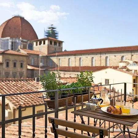 One Of A Kind Near The Duomo W/balcony Palace Apartment